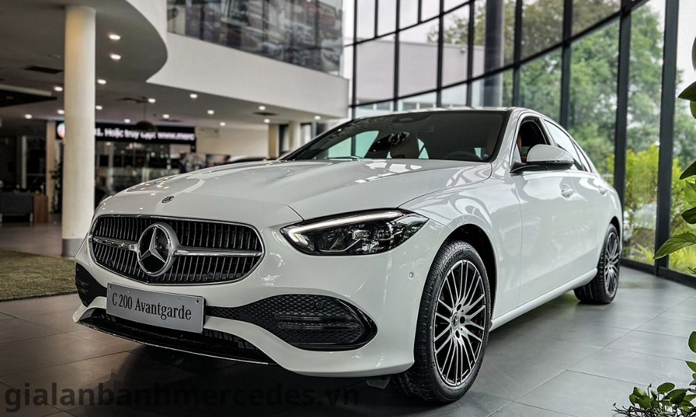 bao-gia-xe-c200-plus-vùn-tau