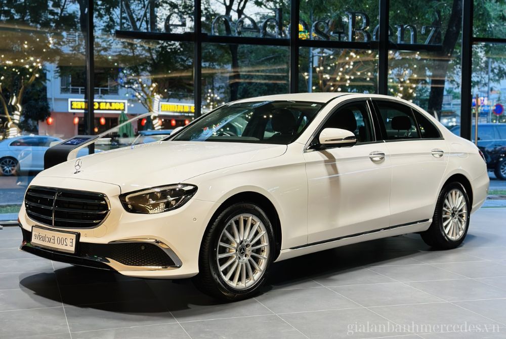 Tổng quan Mercedes E200