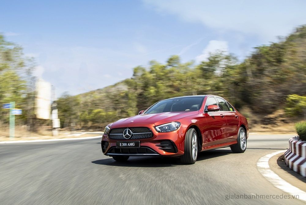 Mercedes E300 lựa chọn của doanh nhân