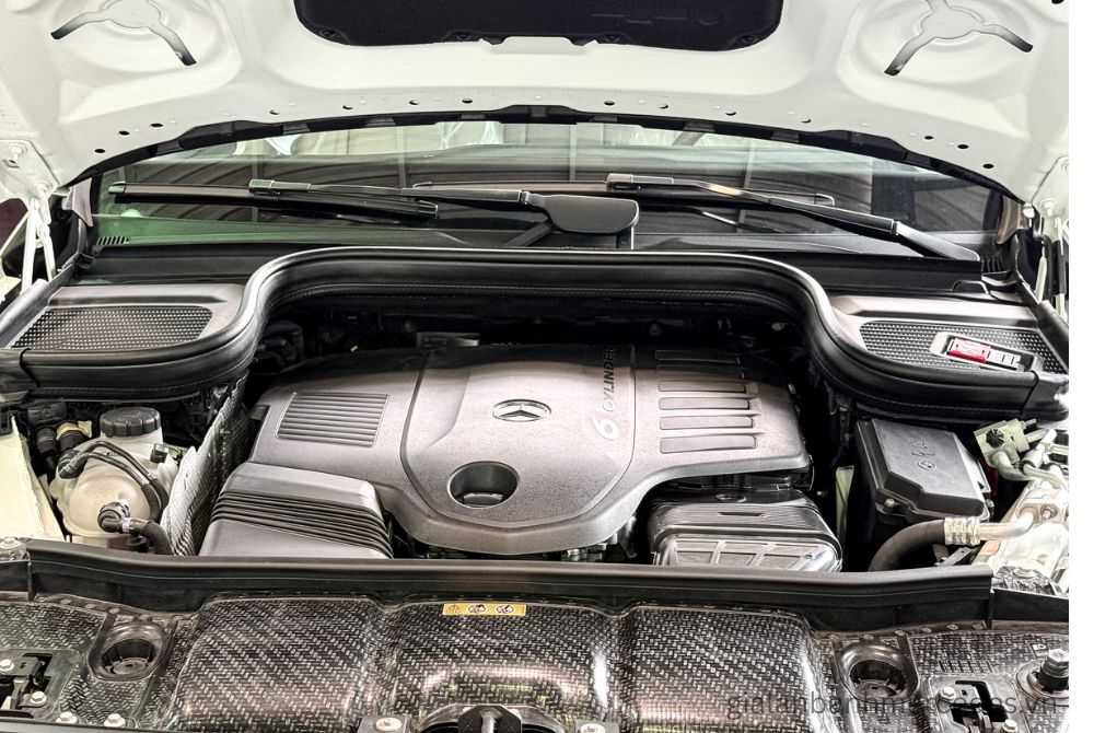 Động cơ mild hybrid EQ Boost trên Mercedes GLS 450 Facelift mạnh mẽ và tiết kiệm nhiên liệu.