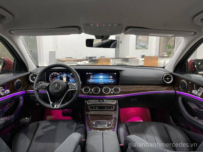 Hình ảnh nội thất Mercedes E200