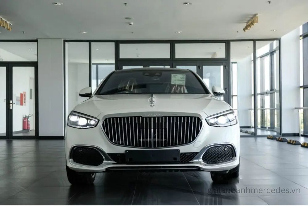 Ngoại thất S450 màu trắng
