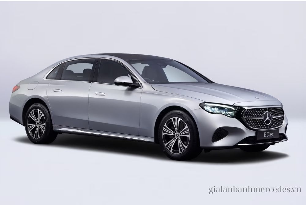 Mercedes E-Class tại đại lý chính hãng tại Việt Nam