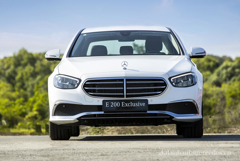 Hình ảnh tổng quan Mercedes E200 Exclusive