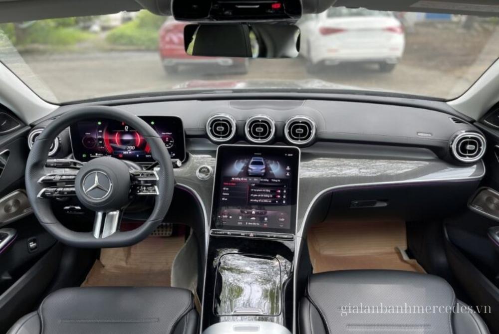 mercedes C-CLASS nội thất