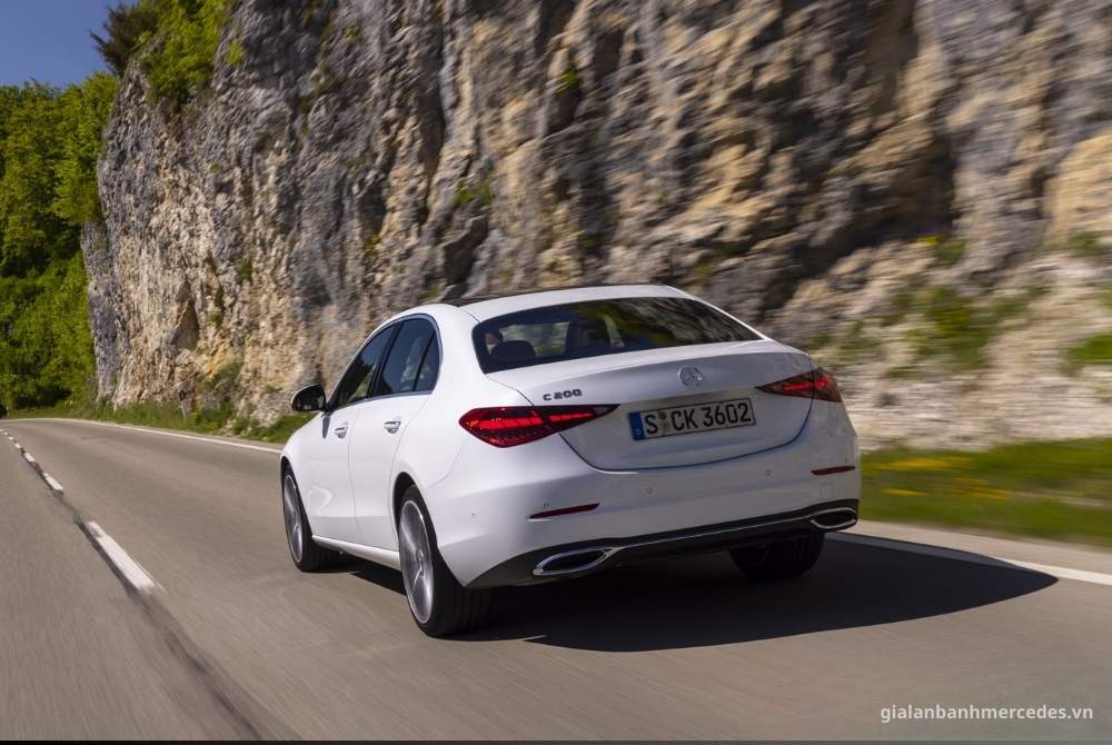 Mercedes-Benz C200 plus V2 đuôi xe