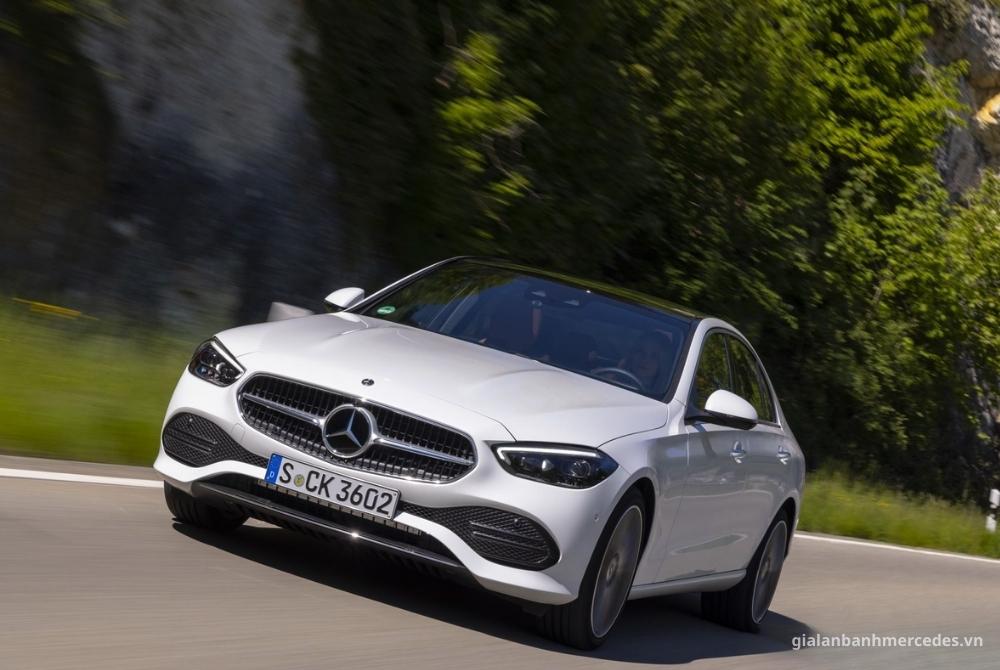 Mercedes-Benz C200 plus V2 tổng quan