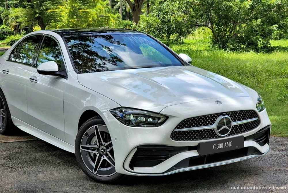 Mercedes-Benz C300 V2 AMG tổng quan