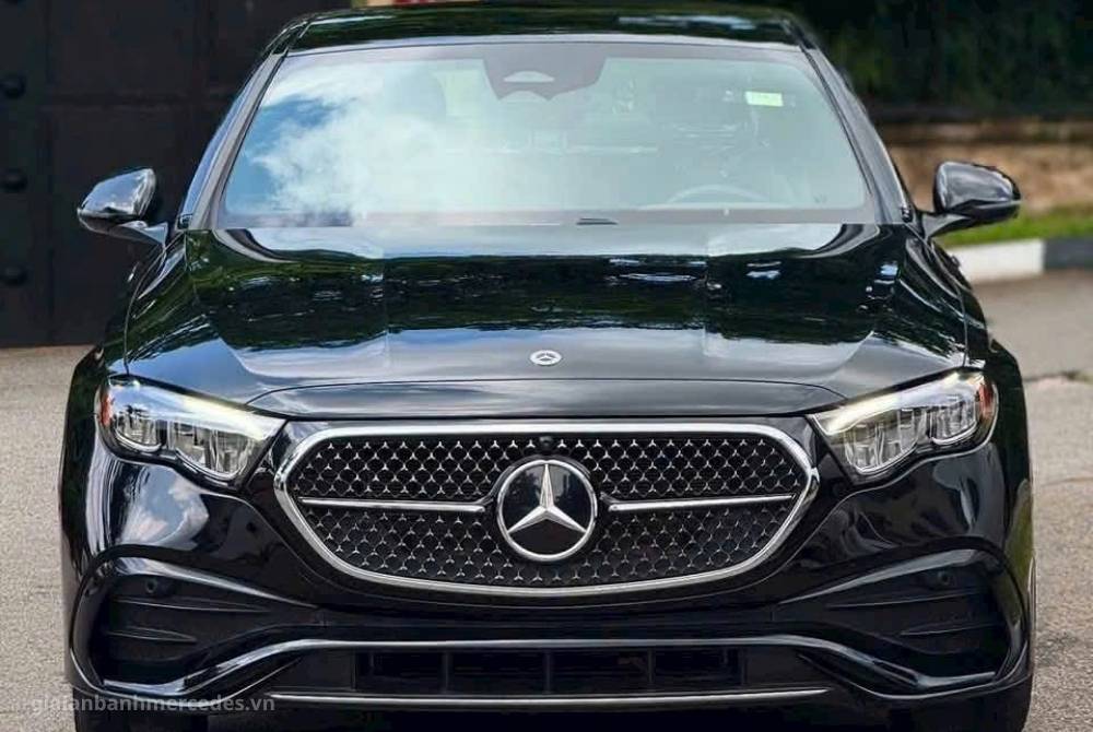 Mercedes-Benz E300 2025 tổng quan
