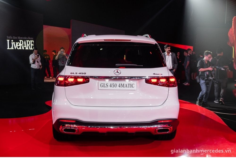 đuôi xe GLS450 FACELIFT tại triển lãm