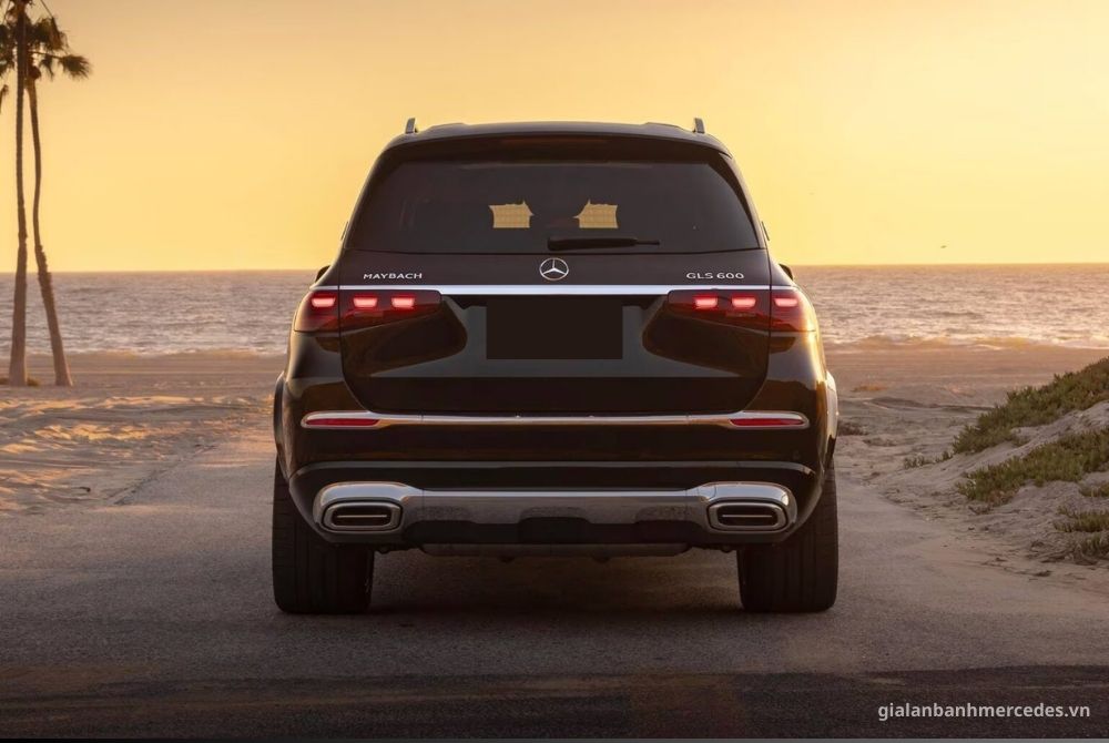 Maybach GLS600 Facelift phía sau 
