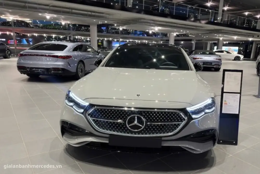 Bảng giá Mercedes E-Class 2025 tại Việt Nam